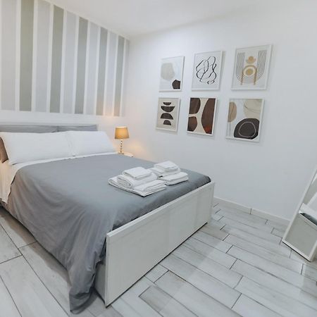 Bnb Quartieri 33 Neapol Zewnętrze zdjęcie